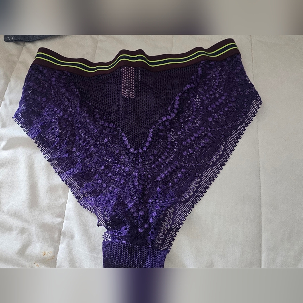 VS Lace High Waist cheeky panty M NWT Purple MESH CROCHET LACE